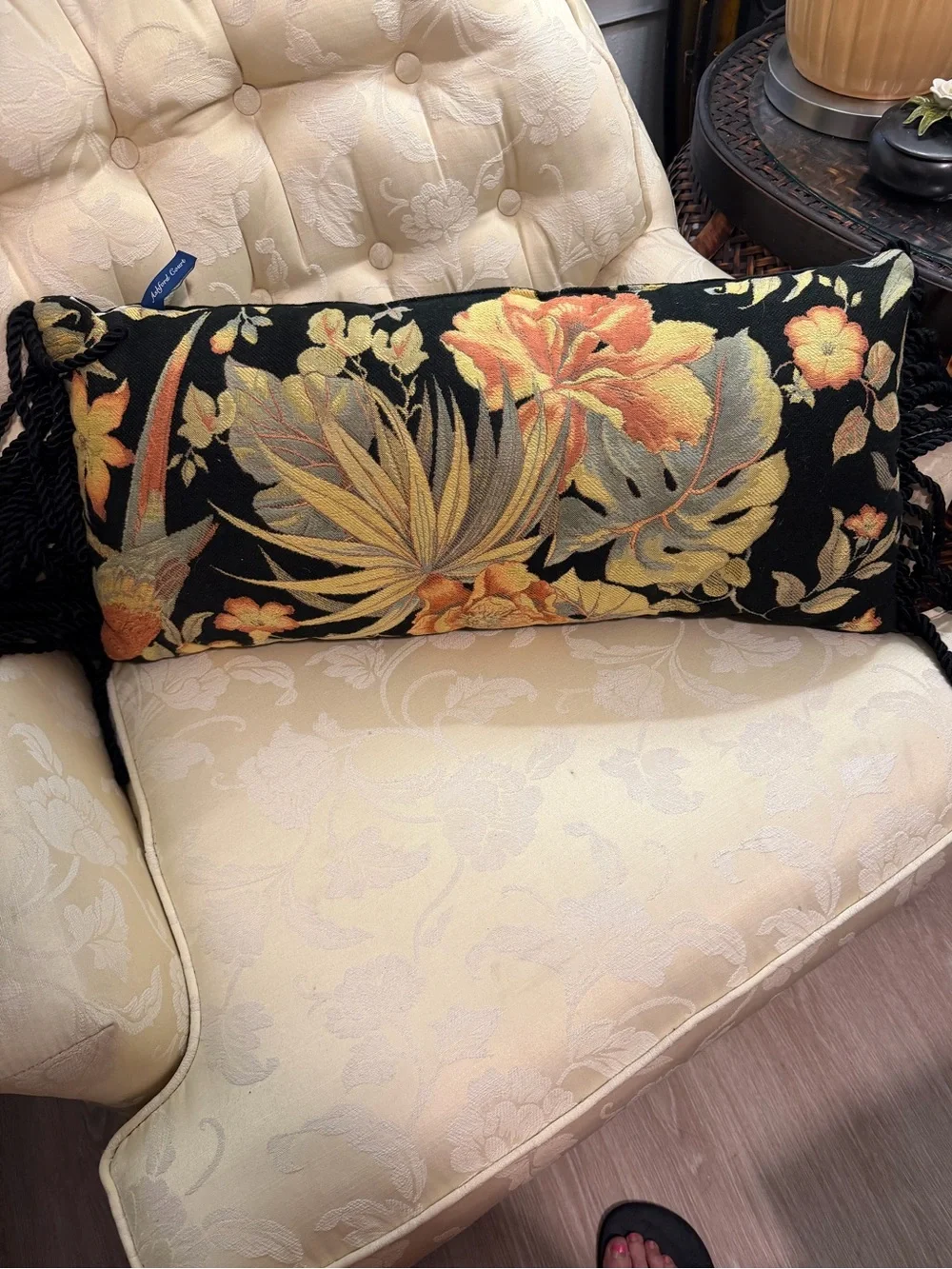 VINTAGE DECORATIVE LUMBER PILLOW